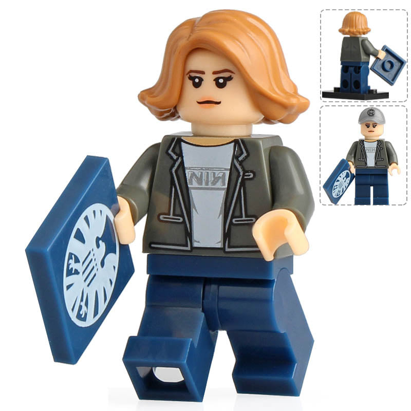 Carol Danvers (Shield Cap)
