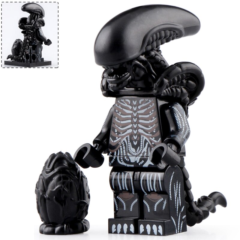 Alien with Ovomorph (Xenomorph Egg)